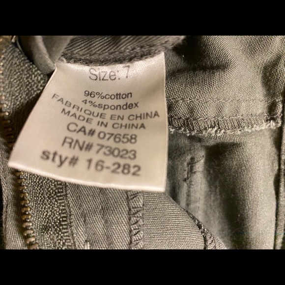 ✨BRAND NEW✨ KHAKI FLARED CARGO PANTS EARLY 2000's - Picture 10 of 10